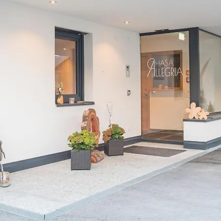 شقة Chasa Allegria *